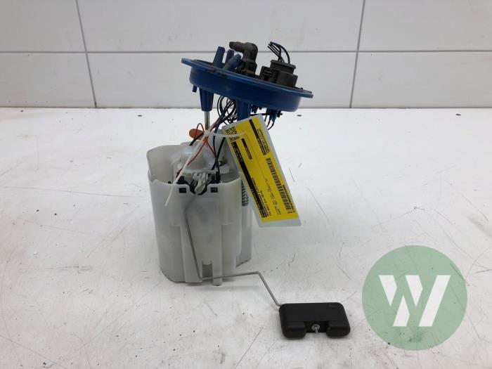 Gebruikte Tank element Pomp Volkswagen Golf VII Variant (AUVV) 1.4 TSI 16V Prijs € 36,75 Margeregeling aangeboden door Wessel Parts & Service B.V.