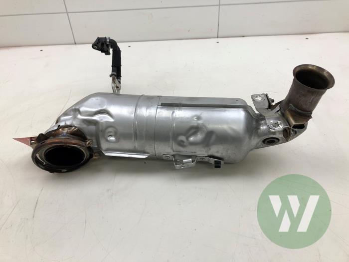 Gebruikte Katalysator Opel Astra L Sports Tourer (F4/FC/FN/FR) 1.2 Turbo 130 12V Prijs € 471,45 Margeregeling aangeboden door Wessel Parts & Service B.V.