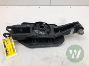 Gebruikte Draagarm links-achter Ford Explorer (CX740) Extended Range AWD 79 kWh Prijs € 99,00 Margeregeling aangeboden door Wessel Parts & Service B.V.