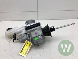 Gebruikte Rembekrachtiger Ford Explorer (CX740) Extended Range AWD 79 kWh Prijs € 749,00 Margeregeling aangeboden door Wessel Parts & Service B.V.