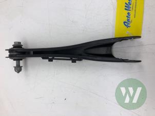 Gebruikte Draagarm links-achter Ford Explorer (CX740) Extended Range AWD 79 kWh Prijs € 35,00 Margeregeling aangeboden door Wessel Parts & Service B.V.