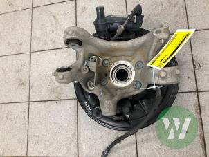 Gebruikte Fusee links-achter Ford Explorer (CX740) Extended Range AWD 79 kWh Prijs € 249,00 Margeregeling aangeboden door Wessel Parts & Service B.V.