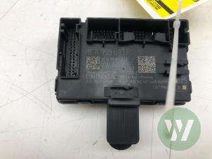 Gebruikte Centrale Deurvergrendelings Module Ford Explorer (CX740) Extended Range AWD 79 kWh Prijs € 59,00 Margeregeling aangeboden door Wessel Parts & Service B.V.