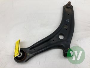 Gebruikte Draagarm links-voor Ford Puma 1.0 Ti-VCT EcoBoost mHEV 12V Prijs € 69,00 Margeregeling aangeboden door Wessel Parts & Service B.V.