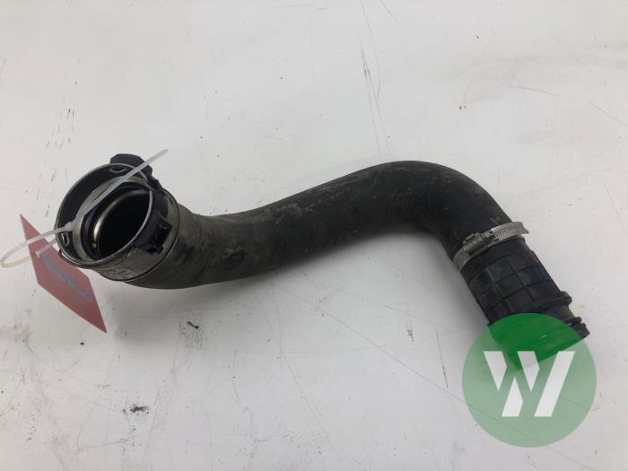 Gebruikte Intercooler Slang Opel Astra K 1.4 Turbo 16V Prijs € 30,45 Margeregeling aangeboden door Wessel Parts & Service B.V.