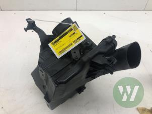 Gebruikte Luchtfilterhuis Ford Kuga II (DM2) 2.0 TDCi 16V 150 4x4 Prijs € 39,00 Margeregeling aangeboden door Wessel Parts & Service B.V.