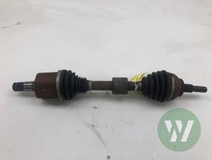 Gebruikte Steekas links-voor Ford Kuga II (DM2) 2.0 TDCi 16V 150 4x4 Prijs € 99,00 Margeregeling aangeboden door Wessel Parts & Service B.V.