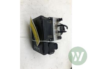 Gebruikte ABS Pomp Ford Kuga II (DM2) 2.0 TDCi 16V 150 4x4 Prijs € 125,00 Margeregeling aangeboden door Wessel Parts & Service B.V.