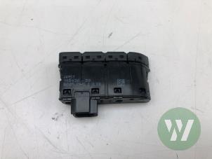 Gebruikte Schakelaar (diversen) Ford Kuga II (DM2) 2.0 TDCi 16V 150 4x4 Prijs € 29,00 Margeregeling aangeboden door Wessel Parts & Service B.V.