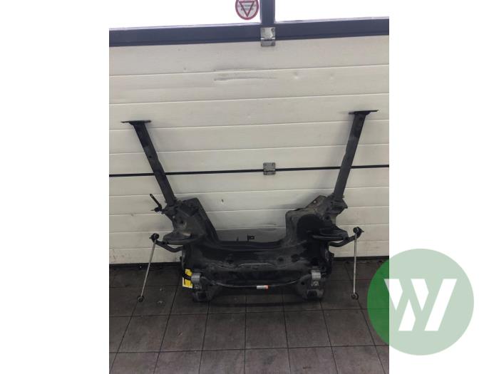 Gebruikte Subframe Opel Crossland (X) 1.2 Turbo 12V Prijs € 261,45 Margeregeling aangeboden door Wessel Parts & Service B.V.