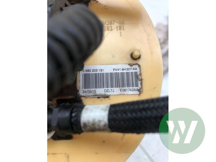 Gebruikte Tank element Pomp Ford Kuga II (DM2) 2.0 TDCi 16V 150 4x4 Prijs € 93,45 Margeregeling aangeboden door Wessel Parts & Service B.V.