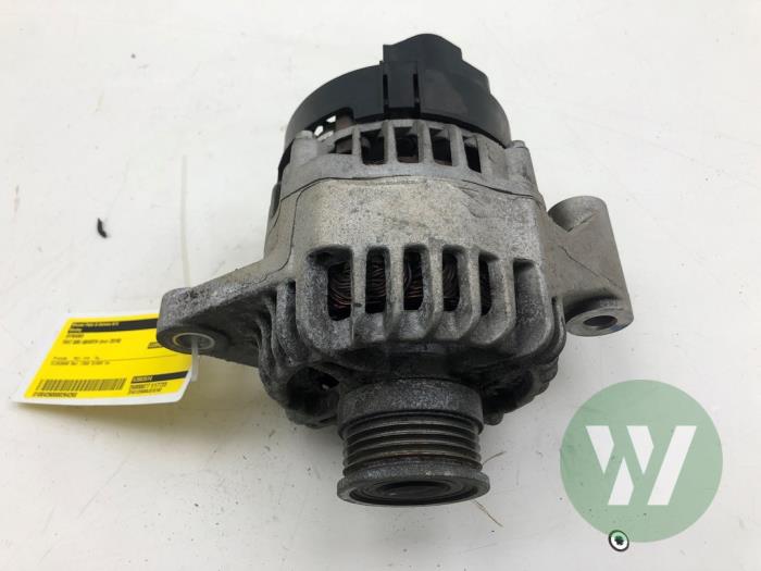 Gebruikte Dynamo Fiat 500 Abarth Prijs € 40,95 Margeregeling aangeboden door Wessel Parts & Service B.V.