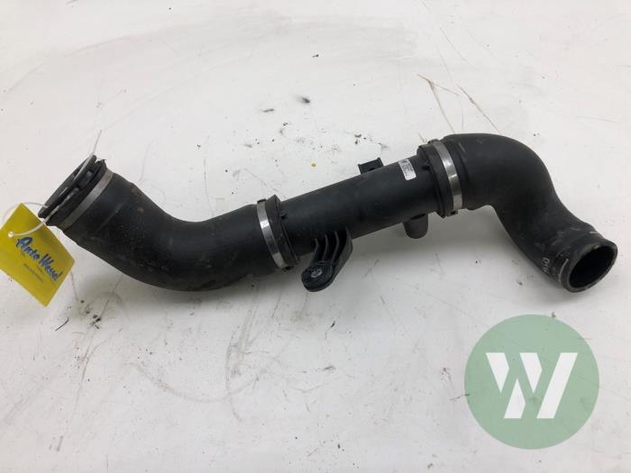 Gebruikte Intercooler Buis Fiat 500 Abarth Prijs € 93,45 Margeregeling aangeboden door Wessel Parts & Service B.V.
