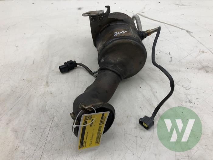 Gebruikte Katalysator Mercedes E Estate (S213) E-200 2.0 Turbo 16V Prijs € 313,95 Margeregeling aangeboden door Wessel Parts & Service B.V.