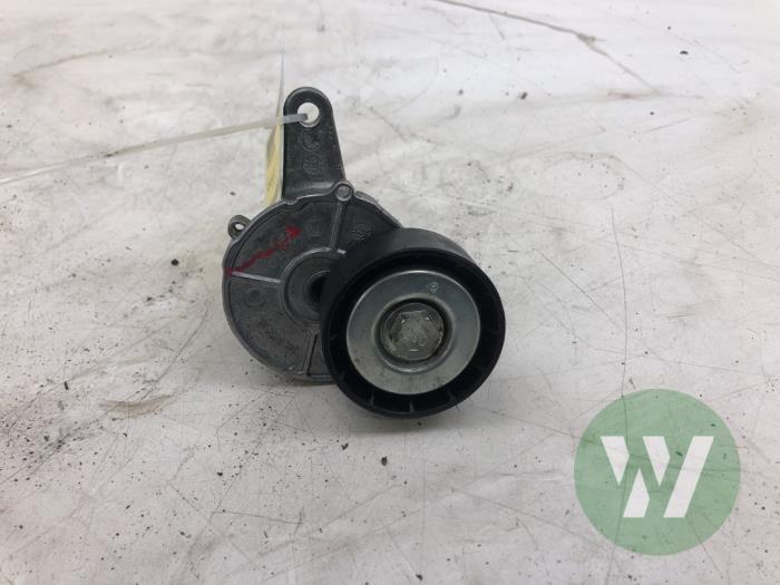 Gebruikte Spanrol Multiriem Volkswagen Tiguan Allspace (BW2) 2.0 TDI 16V 4Motion Prijs € 30,45 Margeregeling aangeboden door Wessel Parts & Service B.V.