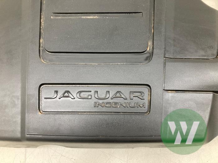 Gebruikte Afdekplaat motor Jaguar F-Pace 2.0 Turbo 16V AWD Prijs € 103,95 Margeregeling aangeboden door Wessel Parts & Service B.V.