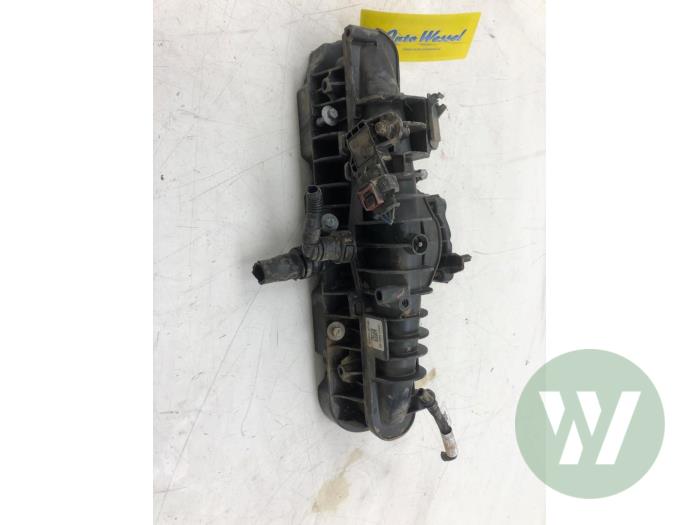 Gebruikte Spruitstuk Inlaat Jaguar F-Pace 2.0 Turbo 16V AWD Prijs € 183,75 Margeregeling aangeboden door Wessel Parts & Service B.V.