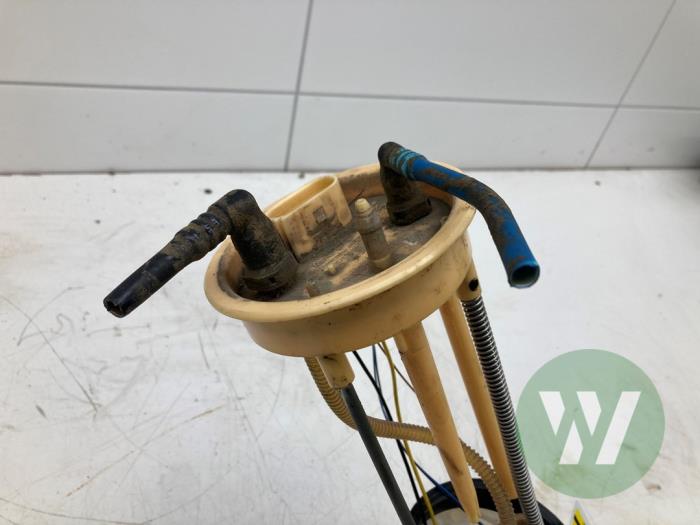 Gebruikte Tank element Pomp Volkswagen Amarok 2.0 BiTDI 16V 180 4Motion Prijs € 82,95 Margeregeling aangeboden door Wessel Parts & Service B.V.