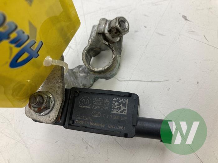 Gebruikte Accu sensor Fiat Ducato (250) 2.3 D 160 Multijet AdBlue Prijs € 36,75 Margeregeling aangeboden door Wessel Parts & Service B.V.