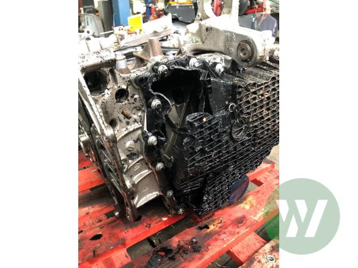 Gebruikte Motor Opel Vivaro 2.0 Diesel 145 Prijs € 3.936,45 Margeregeling aangeboden door Wessel Parts & Service B.V.