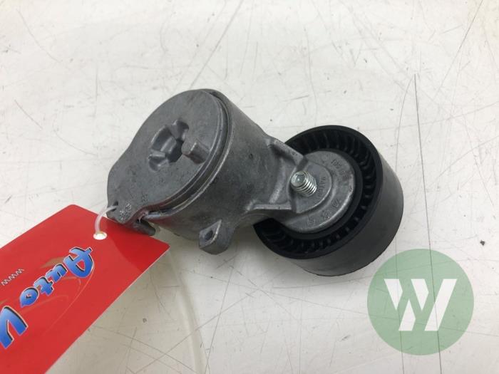 Gebruikte Spanrol Multiriem Opel Grandland (X) 1.2 Turbo 12V Prijs € 30,45 Margeregeling aangeboden door Wessel Parts & Service B.V.
