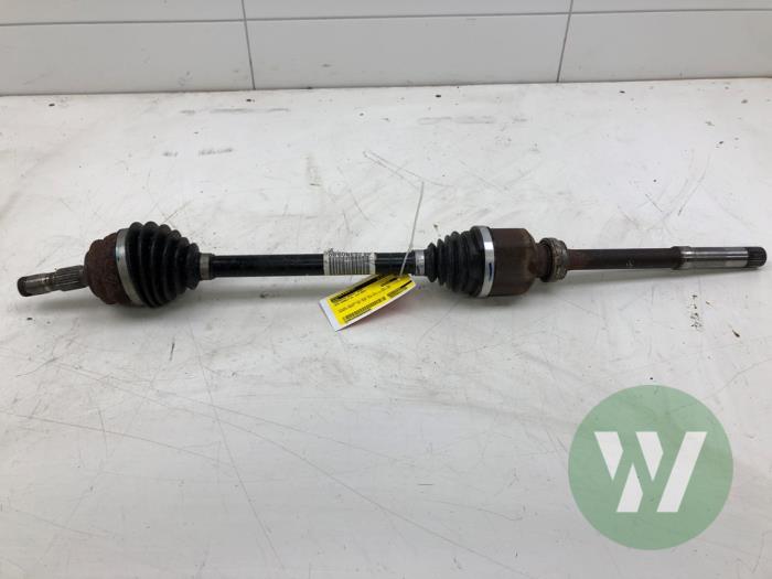 Gebruikte Aandrijfas rechts-voor Opel Corsa Prijs € 103,95 Margeregeling aangeboden door Wessel Parts & Service B.V.