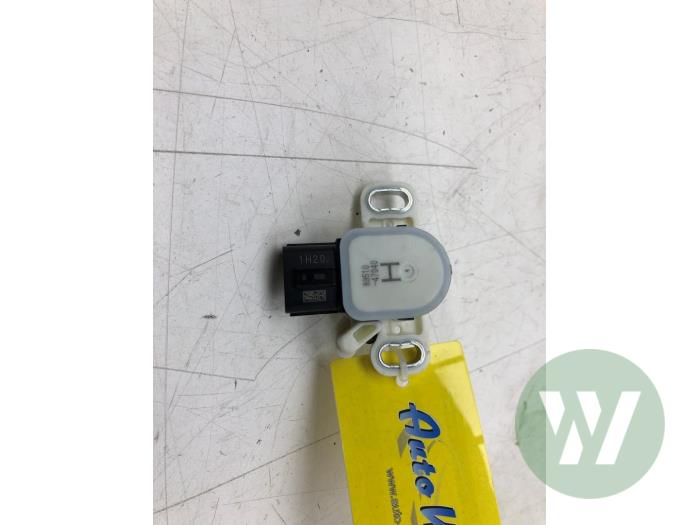 Gebruikte Sensor Gaspedaalpositie Suzuki Swace 1.8 16V Hybrid Prijs € 30,45 Margeregeling aangeboden door Wessel Parts & Service B.V.