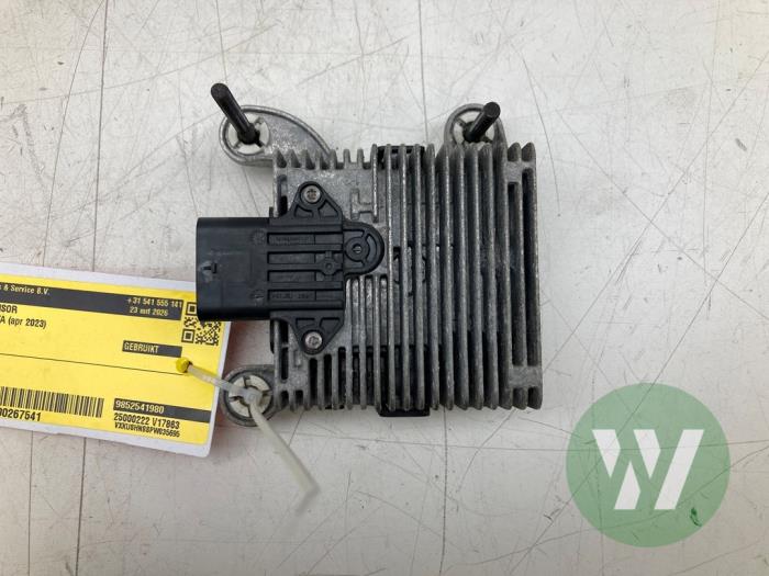 Gebruikte Radar sensor Opel Mokka 1.2 Turbo 12V Prijs € 261,45 Margeregeling aangeboden door Wessel Parts & Service B.V.