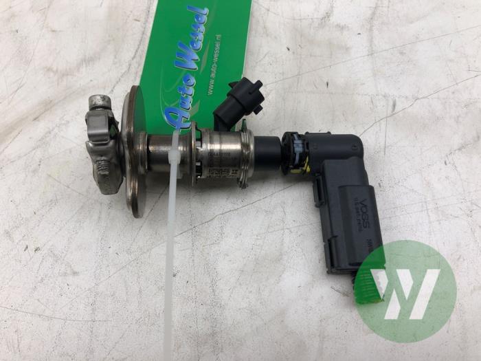Gebruikte Injector adblue Skoda Octavia Combi (NXAC) 2.0 TDI GreenTec 16V Prijs € 131,25 Margeregeling aangeboden door Wessel Parts & Service B.V.
