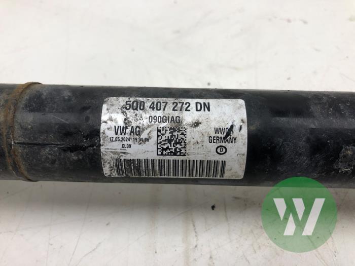 Gebruikte Steekas rechts-voor Skoda Octavia Combi (NXAC) 2.0 TDI GreenTec 16V Prijs € 236,25 Margeregeling aangeboden door Wessel Parts & Service B.V.