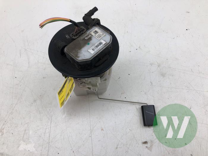 Gebruikte Tank element Pomp Opel Vivaro 2.0 Diesel 145 Prijs € 61,95 Margeregeling aangeboden door Wessel Parts & Service B.V.
