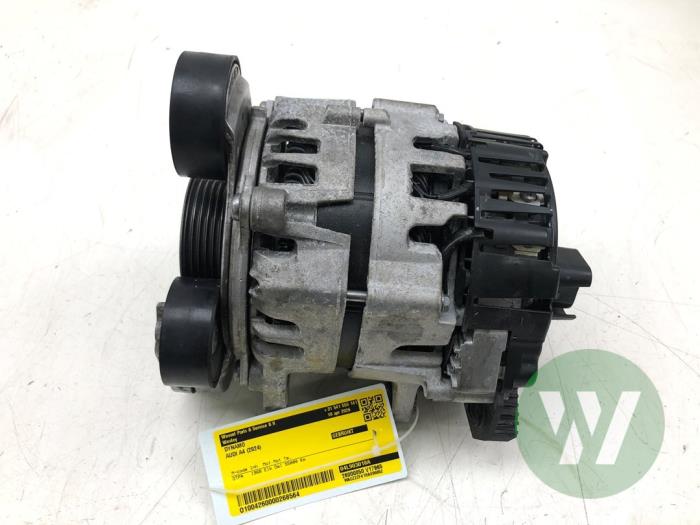 Gebruikte Dynamo Audi A4 Quattro (B9) 2.0 40 TDI Mild Hybrid 16V Prijs € 236,25 Margeregeling aangeboden door Wessel Parts & Service B.V.