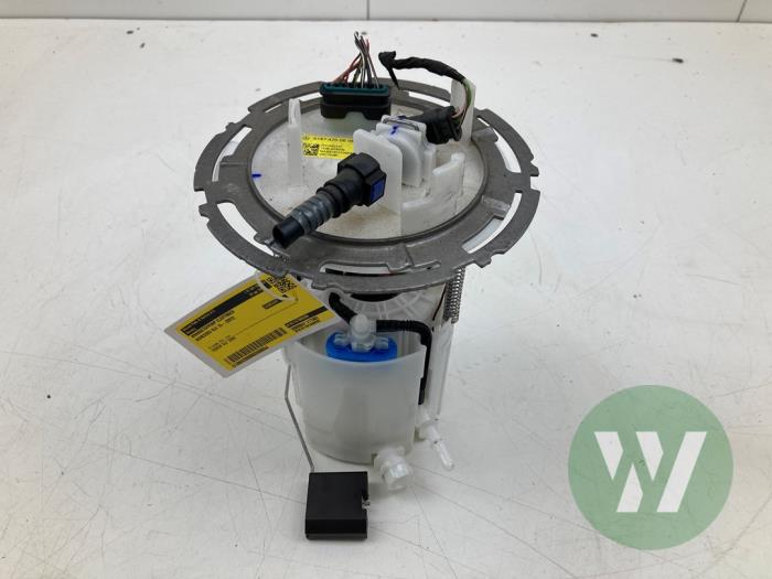 Gebruikte Tank element Pomp Mercedes GLE (V167) 53 AMG 3.0 EQ Boost 24V 4-Matic+ Prijs € 103,95 Margeregeling aangeboden door Wessel Parts & Service B.V.