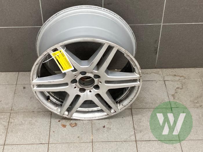 Gebruikte Velg Mercedes E Estate (S212) E-220 CDI 16V BlueEfficiency, BlueTEC Prijs € 156,45 Margeregeling aangeboden door Wessel Parts & Service B.V.