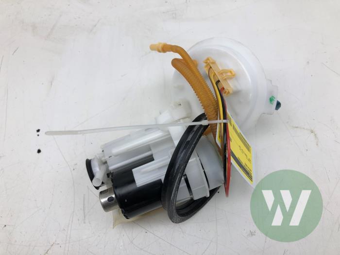 Gebruikte Tank element Pomp Audi A4 Avant (B9) 2.0 40 TFSI Mild hybrid 16V Prijs € 103,95 Margeregeling aangeboden door Wessel Parts & Service B.V.