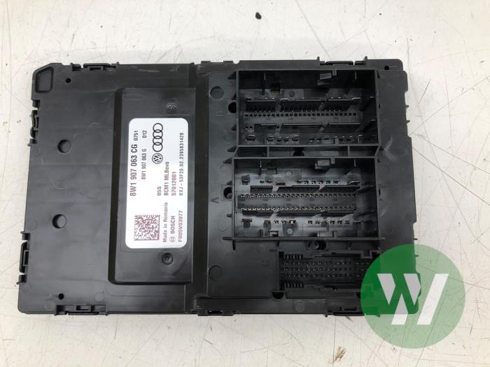 Gebruikte Computer Body Control Audi A4 Avant (B9) 2.0 40 TFSI Mild hybrid 16V Prijs € 208,95 Margeregeling aangeboden door Wessel Parts & Service B.V.