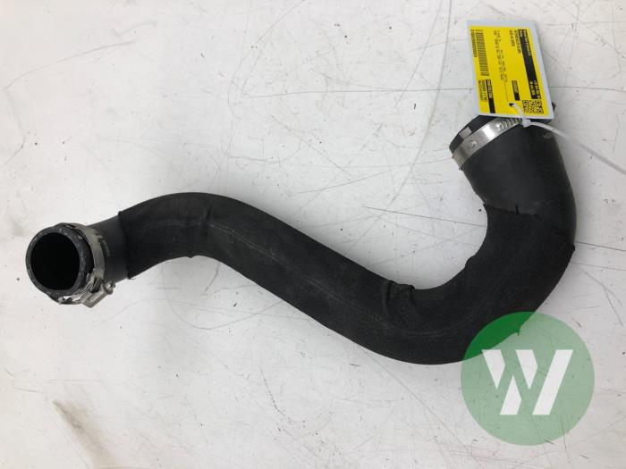 Gebruikte Intercooler Slang Audi A4 Avant (B9) 2.0 40 TFSI Mild hybrid 16V Prijs € 40,95 Margeregeling aangeboden door Wessel Parts & Service B.V.
