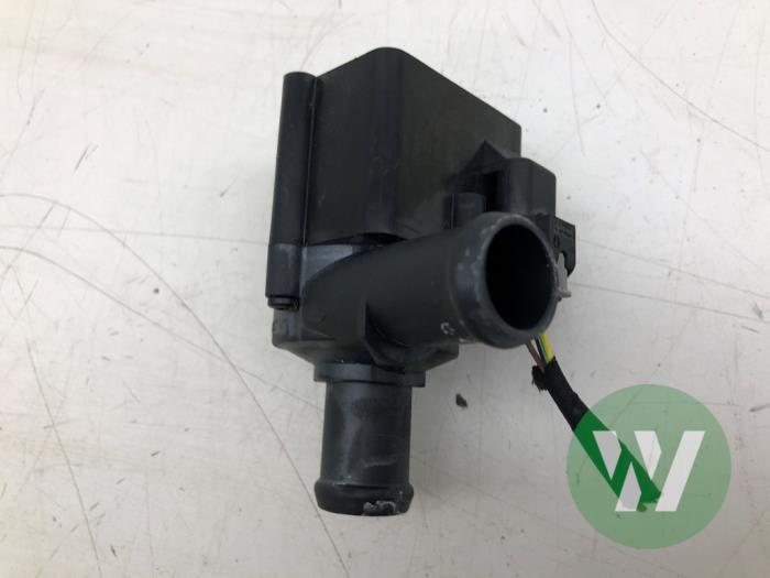 Gebruikte Waterpomp Audi A4 Avant (B9) 2.0 40 TFSI Mild hybrid 16V Prijs € 40,95 Margeregeling aangeboden door Wessel Parts & Service B.V.