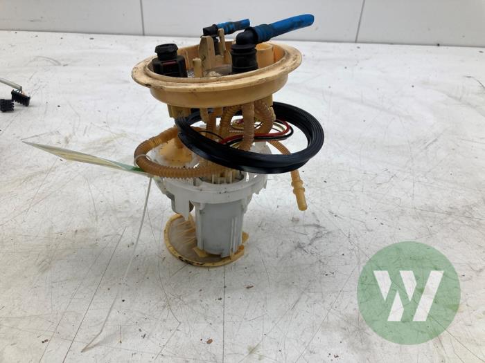 Gebruikte Brandstofpomp Elektrisch Audi A4 Allroad Quattro (B9) 3.0 50 TDI Mild hybrid V6 24V Prijs € 40,95 Margeregeling aangeboden door Wessel Parts & Service B.V.