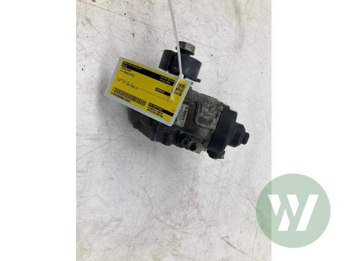 Gebruikte Dieselpomp Volkswagen Tiguan (5N1/2) 2.0 TDI 16V 4Motion Prijs € 156,45 Margeregeling aangeboden door Wessel Parts & Service B.V.