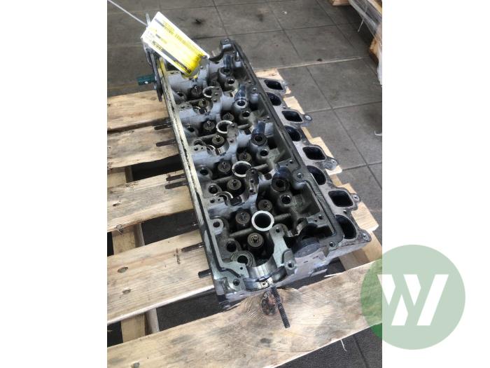 Gebruikte Cilinderkop Volkswagen Tiguan (5N1/2) 2.0 TDI 16V 4Motion Prijs € 313,95 Margeregeling aangeboden door Wessel Parts & Service B.V.