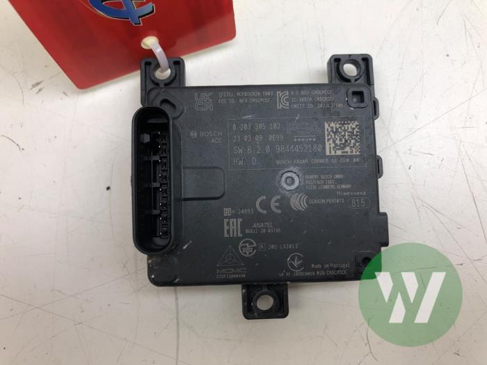 Gebruikte Radar sensor Opel Astra L (F3/FB/FM/FP) 1.6 Plug-in Hybrid Turbo 16V Prijs € 208,95 Margeregeling aangeboden door Wessel Parts & Service B.V.