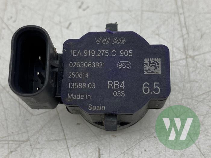 Gebruikte PDC Sensor Audi S3 Limousine (GYL) Prijs € 36,75 Margeregeling aangeboden door Wessel Parts & Service B.V.