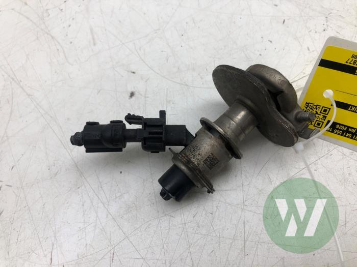 Gebruikte Injector adblue Iveco New Daily VI 33S16, 35C16, 35S16 Prijs € 131,25 Margeregeling aangeboden door Wessel Parts & Service B.V.