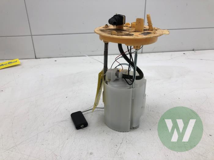 Gebruikte Tank element Pomp Ford Kuga III (DFK) Prijs € 131,25 Margeregeling aangeboden door Wessel Parts & Service B.V.