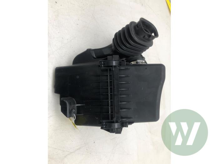 Gebruikte Luchtfilterhuis Ford Kuga III (DFK) Prijs € 261,45 Margeregeling aangeboden door Wessel Parts & Service B.V.