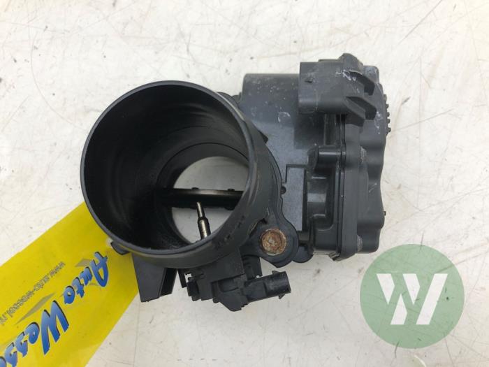 Gebruikte Gasklephuis BMW 5 serie Touring (G31) 520d xDrive 2.0 TwinPower Turbo 16V Prijs € 40,95 Margeregeling aangeboden door Wessel Parts & Service B.V.