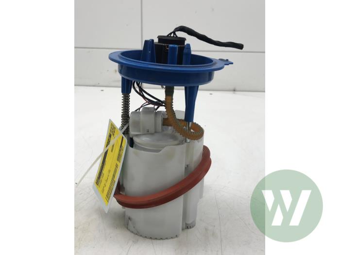Gebruikte Tank element Pomp Volkswagen Caddy Cargo V (SBA/SBH) 1.5 TGI Prijs € 208,95 Margeregeling aangeboden door Wessel Parts & Service B.V.