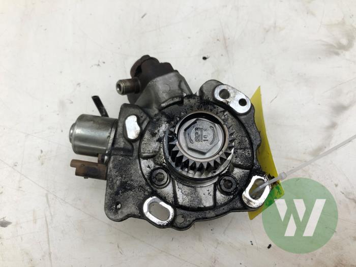 Gebruikte Dieselpomp Toyota ProAce 2.0 D-4D 177 16V Worker Prijs € 313,95 Margeregeling aangeboden door Wessel Parts & Service B.V.