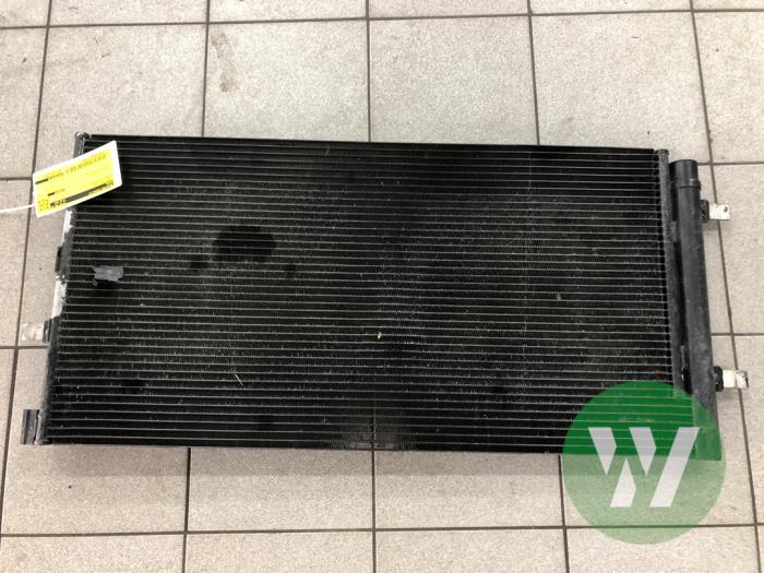Gebruikte Airco Radiateur Porsche Macan (95B) 3.0 S Diesel V6 24V Prijs € 51,45 Margeregeling aangeboden door Wessel Parts & Service B.V.